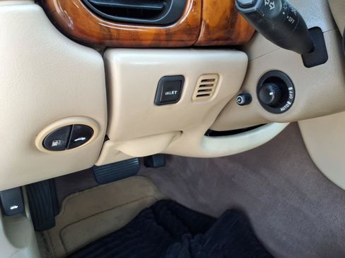 Used 2002 Jaguar XK8 Convertible RWD image 19