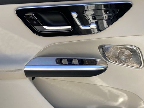 Certified 2025 Mercedes-Benz GLC 300 4MATIC image 20