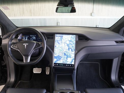 Used 2020 Tesla Model X Performance image 19
