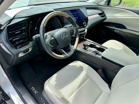 Used 2023 Lexus RX 350 Premium w/ Accessory Package AWD/4WD image 11