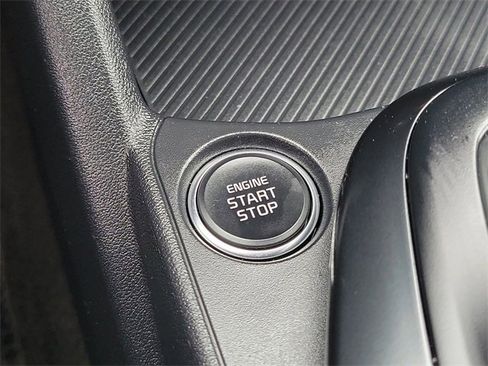 Used 2025 Kia K4 LXS image 8