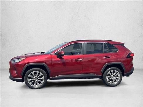 Used 2020 Toyota RAV4 Limited FWD image 8