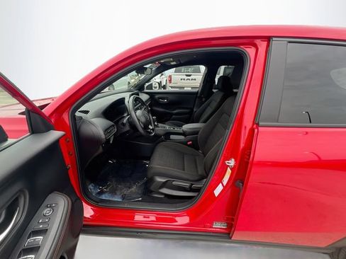 Used 2025 Honda HR-V Sport image 10