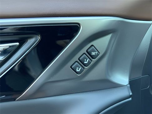 Used 2022 Subaru Outback Touring image 19