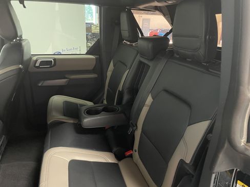 Used 2022 Ford Bronco Wildtrak image 24