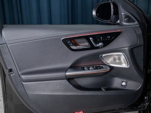 Certified 2025 Mercedes-Benz C 300 Sedan image 11