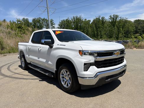 Used 2026 Chevrolet Silverado 1500 LT RWD image 3