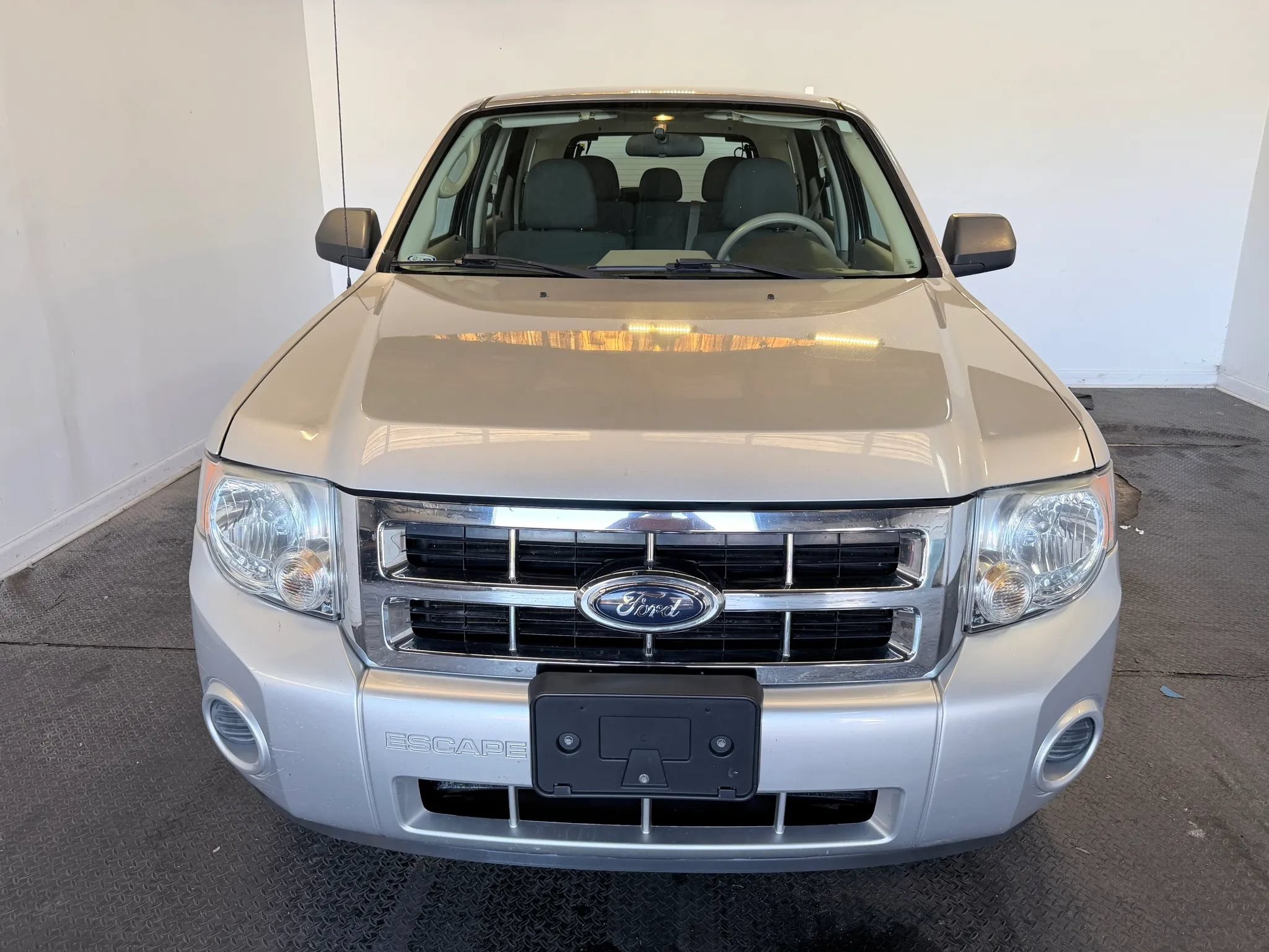 Used 2010 Ford Escape XLS FWD image 3