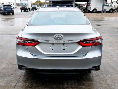 Used 2021 Toyota Camry LE w/ Carpet Mat Package (TMS) image 2