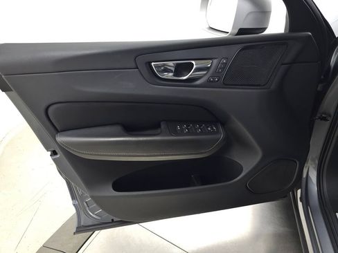 Used 2019 Volvo XC60 T6 R-Design w/ Protection Package Premier AWD/4WD image 13