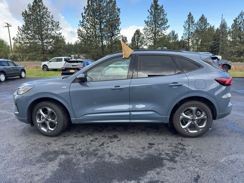 Certified 2023 Ford Escape ST-Line AWD/4WD image 11