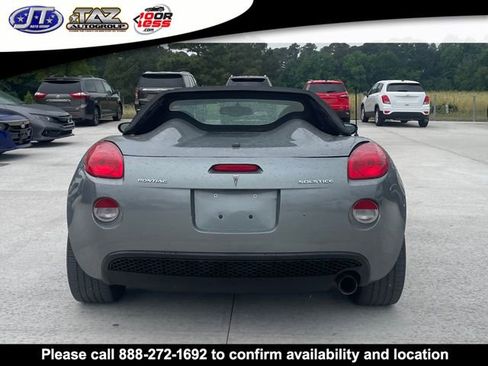 Used 2006 Pontiac Solstice Convertible w/ Premium Package RWD image 6