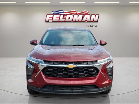 Used 2024 Chevrolet Trax LS w/ LS Convenience Package FWD image 9