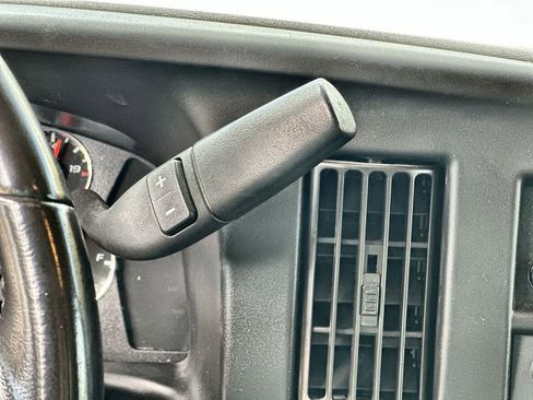 Used 2022 GMC Savana 3500 Work Van w/ Driver Convenience Package image 15