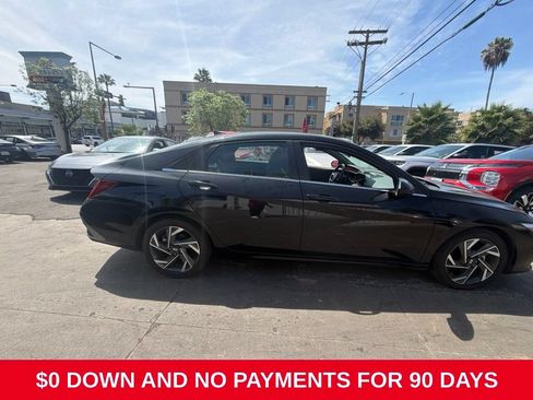Used 2025 Hyundai Elantra SEL FWD image 8