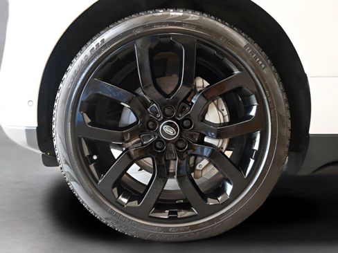 Used 2021 Land Rover Range Rover AWD/4WD image 38