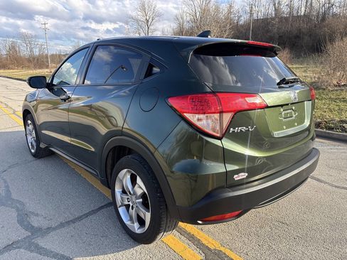 Used 2016 Honda HR-V EX image 8