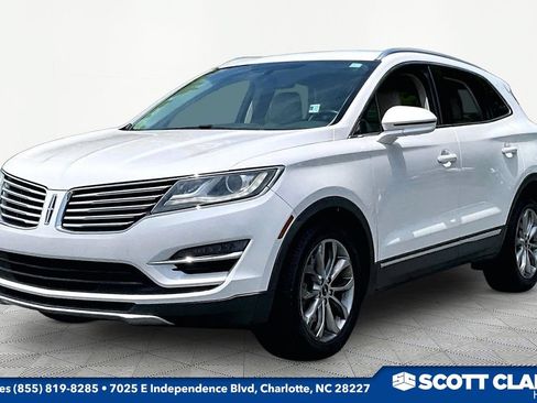 Used 2018 Lincoln MKC Select w/ Select Plus Package FWD image 3