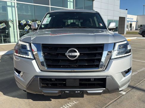 Used 2023 Nissan Armada SV w/ Cargo Package AWD/4WD image 4
