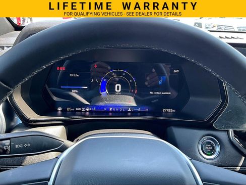 Used 2024 Chevrolet Colorado LT AWD/4WD image 26