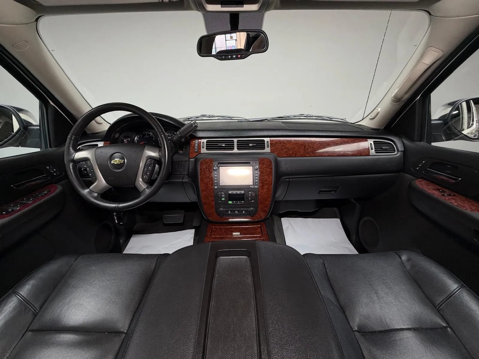 Used 2013 Chevrolet Avalanche LTZ RWD image 20