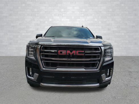 Used 2024 GMC Yukon SLT w/ SLT Luxury Package image 9