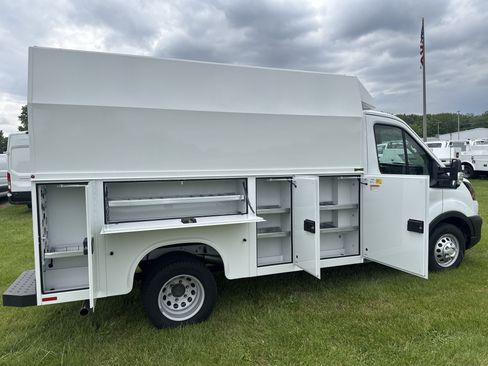 Used 2024 Ford Transit 350 DRW w/ Interior Upgrade Package image 9