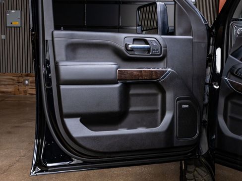 Used 2022 GMC Sierra 3500 Denali w/ Denali Ultimate Package image 35