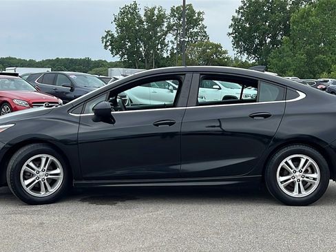 Used 2018 Chevrolet Cruze LT image 7
