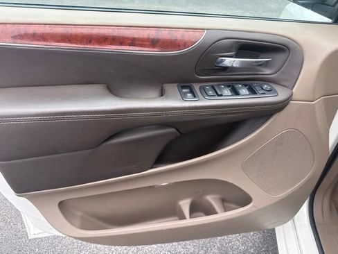 Used 2013 Chrysler Town & Country Touring FWD image 24