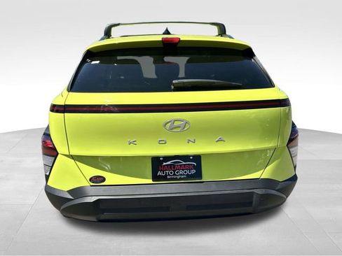Used 2024 Hyundai Kona SEL w/ Convenience Package FWD image 3