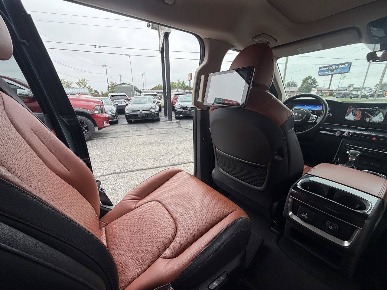 Used 2022 Kia Carnival SX Prestige FWD image 16