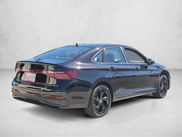 Certified 2026 Volkswagen Jetta SE FWD image 5