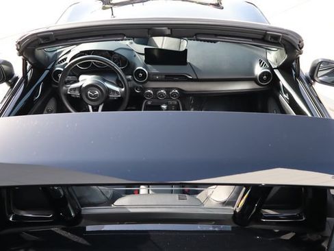 Used 2025 MAZDA MX-5 Miata RF Grand Touring RWD image 22