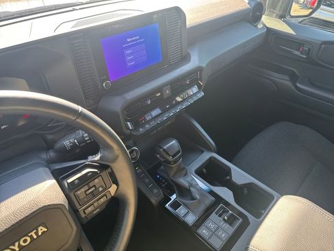 Used 2025 Toyota Land Cruiser image 20