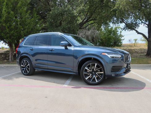 Used 2020 Volvo XC90 T6 Momentum AWD/4WD image 1