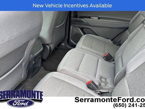 Used 2026 Ford Explorer Active RWD image 13