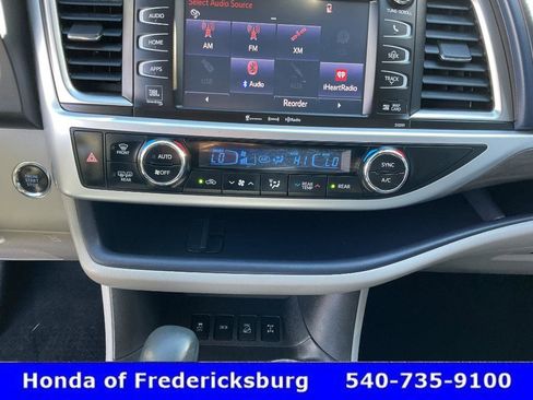 Used 2019 Toyota Highlander Limited Platinum image 37