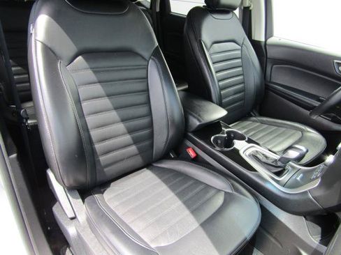 Used 2016 Ford Edge SEL w/ Equipment Group 201A AWD/4WD image 9