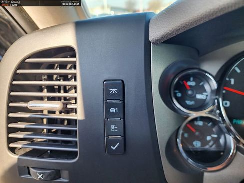 Used 2013 Chevrolet Silverado 2500 LT w/ Interior Plus Package image 36