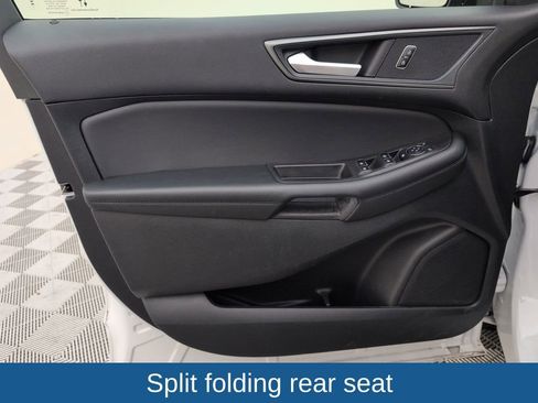 Used 2024 Ford Edge SE image 32