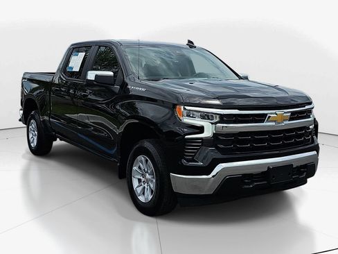 Used 2025 Chevrolet Silverado 1500 LT AWD/4WD image 3