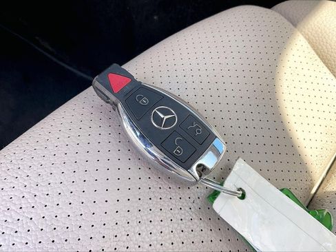 Used 2017 Mercedes-Benz C 300 Sedan image 11