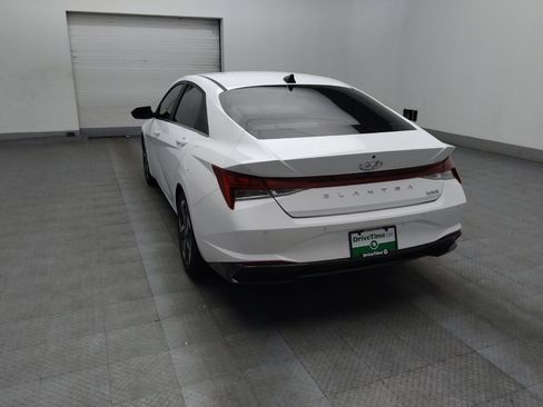 Used 2023 Hyundai Elantra Limited FWD image 5