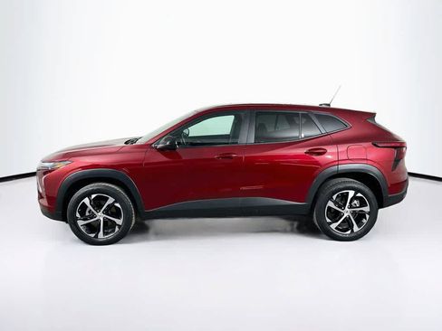 Used 2025 Chevrolet Trax RS FWD image 3