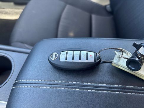Used 2025 Nissan Altima 2.5 SV FWD image 20