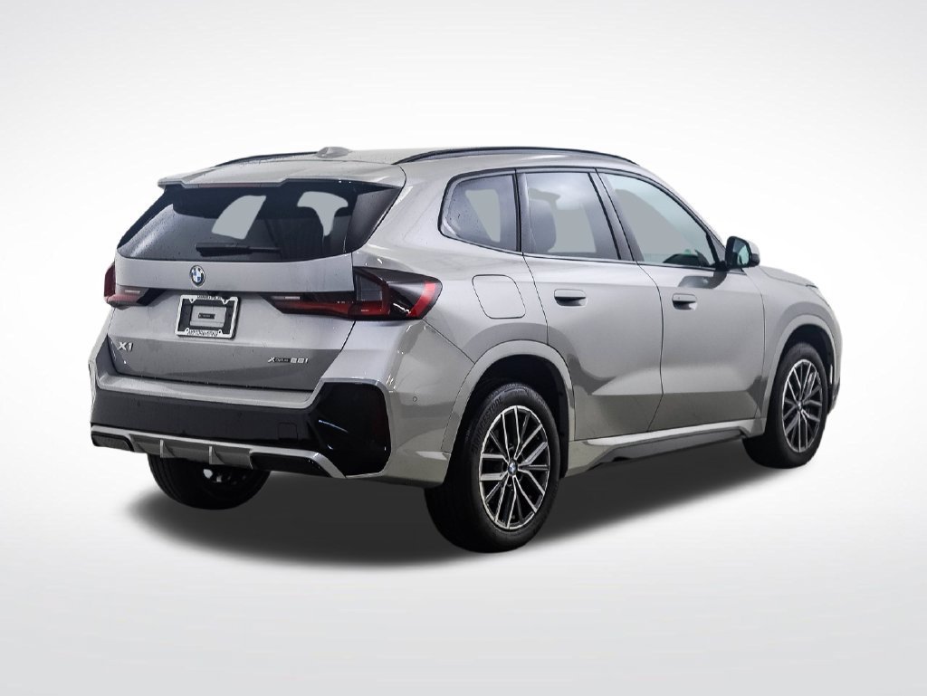 Used 2024 BMW X1 xDrive28i w/ M Sport Package AWD/4WD image 5