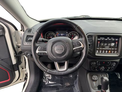 Used 2019 Jeep Compass Trailhawk w/ Cold Weather Group image 12