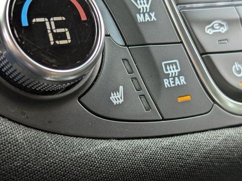 Used 2025 Chevrolet Malibu LT FWD image 22