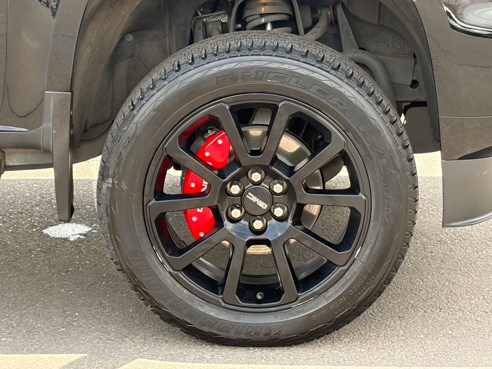 Used 2022 GMC Canyon Denali w/ Denali Black Edition Package AWD/4WD image 9